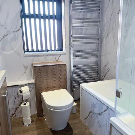 Apartment Breckonhill House 4br Entire *